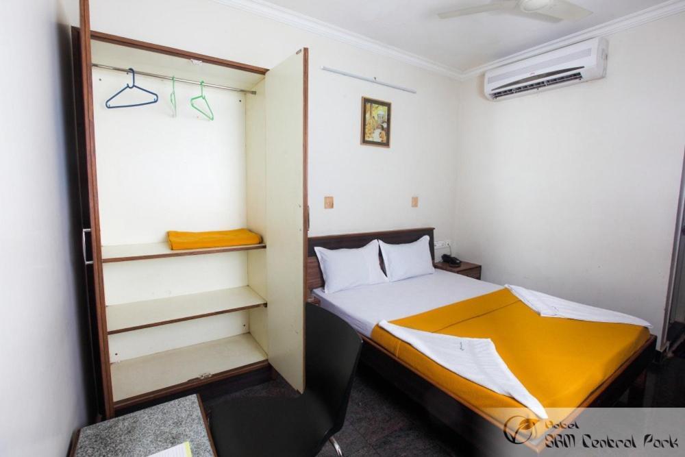Hotel S R M Central Park Chennai Exterior photo